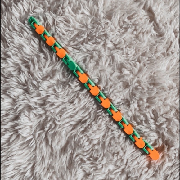 Boys fidget pack🚗🧸🚂 - Picture 3 of 4